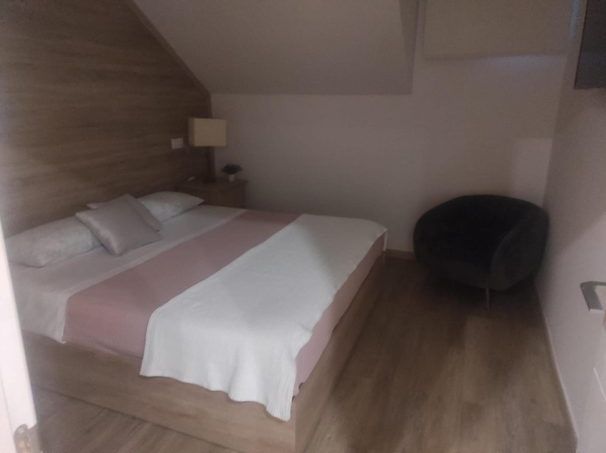 Hotel Apartamentos Seven Rooms Punta Umbria Bagian luar foto